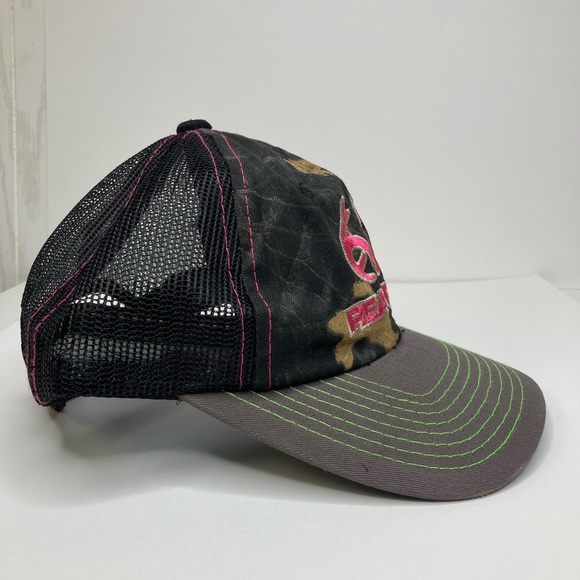 Realtree Pink Embroidered Logo w/Green & Pink Stitching Camouflage Hat for Kids - Picture 2 of 9